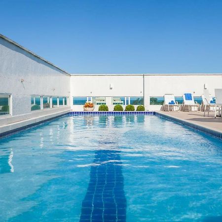 Ramada By Wyndham Macae Hotel & Suites Eksteriør billede